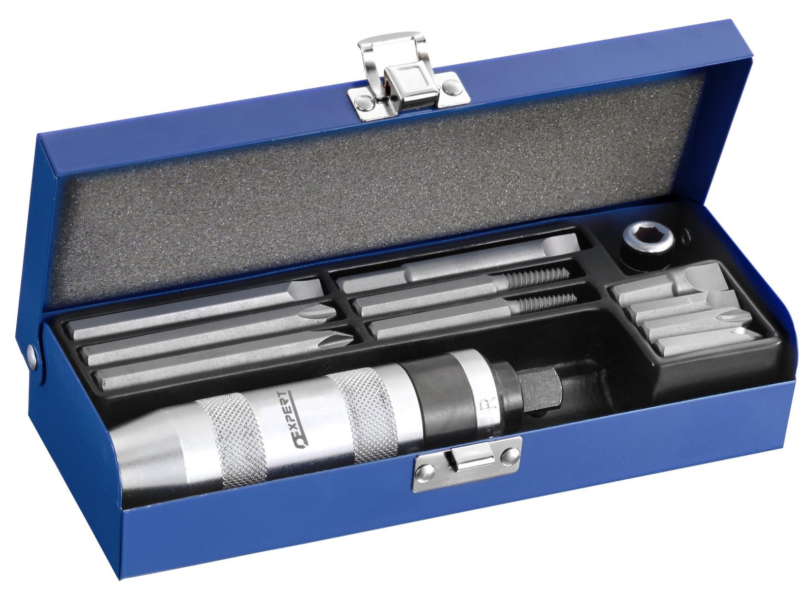 KATΣABIΔI XTYΠHTO ME 12 MYTEΣ